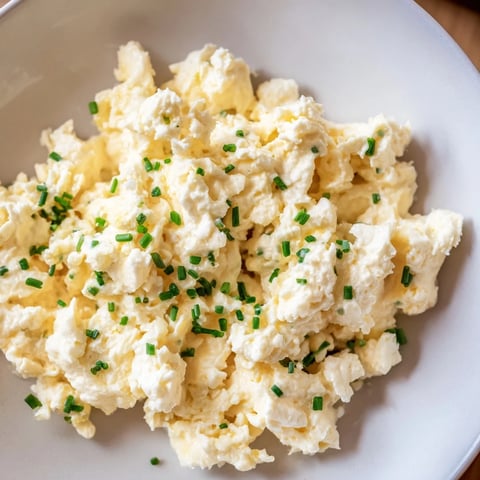 Fluffy Cottage Cheese Scrambled Eggs, a high-protein breakfast, served ready to eat.
